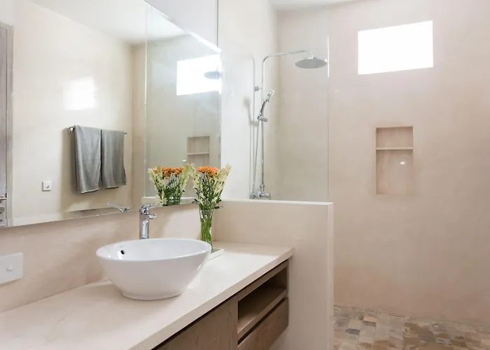 Allure Villas Hotel 4*