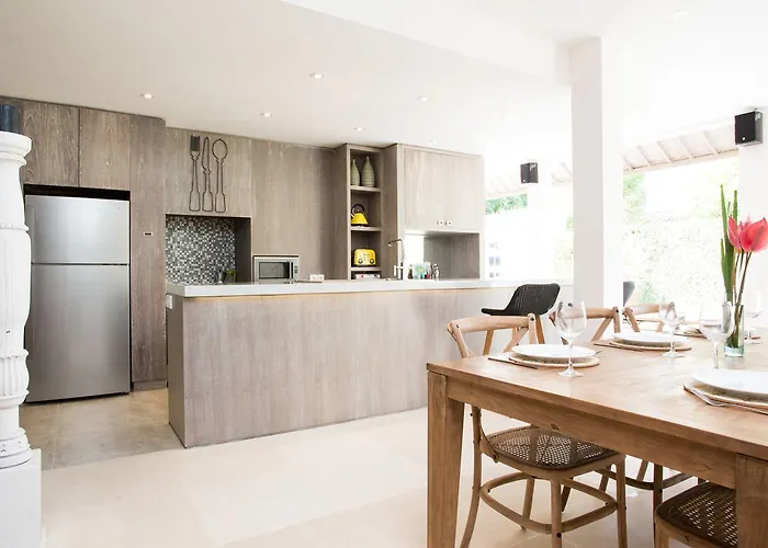 Allure Villas Hotel 4*